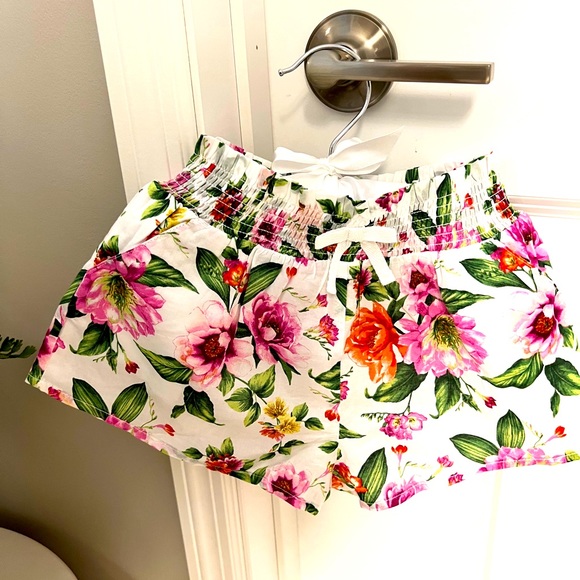 Janie and Jack floral shorts!! - Picture 1 of 3